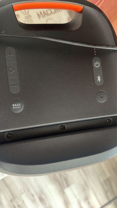 Продам калочнку jbl party box 100