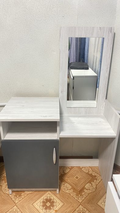 Туалетный столик