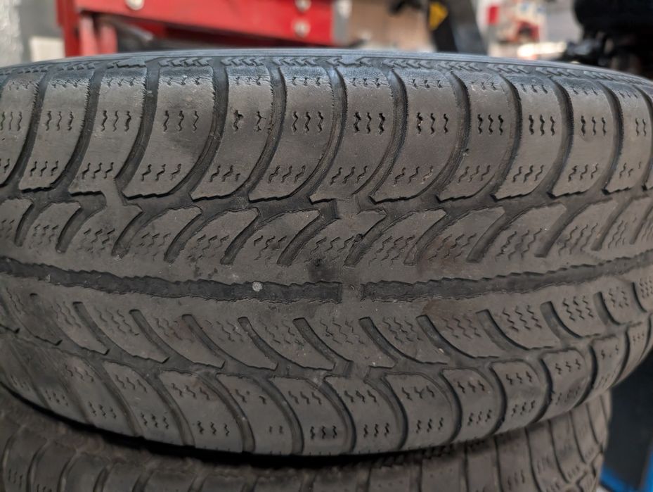 Jante originale Kia Ceed R15 + anvelope iarna