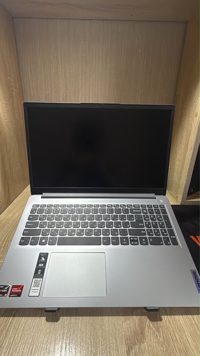 Lenovo ноутбук почти новый