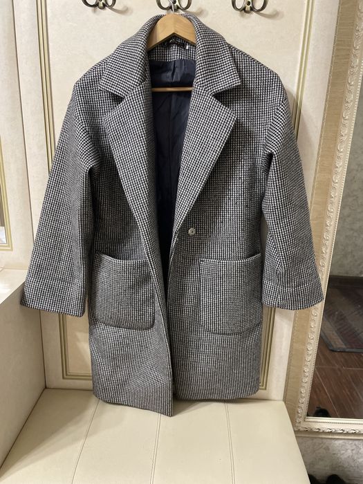 Продам пальто демисезонное