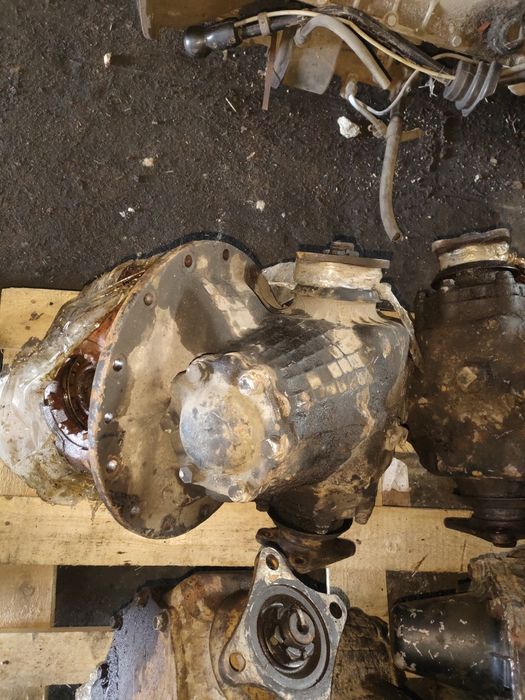 Редуктор Зил-131 средний, задний