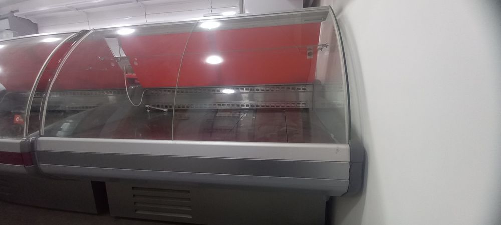 Продам минусовой витринный холодильник Crispy