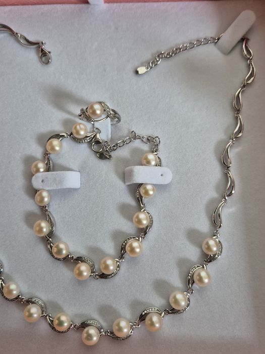 Гривна, колие ,пръстен