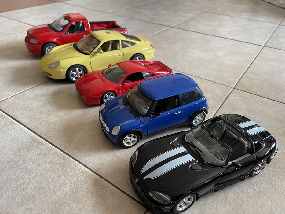 Колички Bburago и Maisto 1/18, 1/21 и 1/24