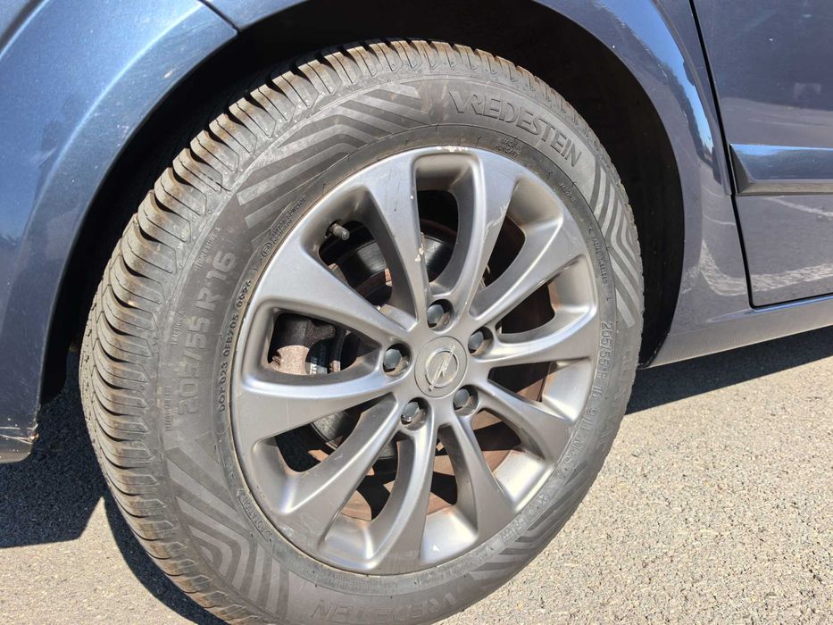 Masina Opel Astra H din 2008 - benzina + GPL