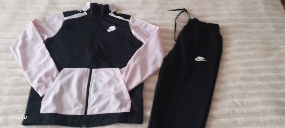 Trening nike 147-158 cm