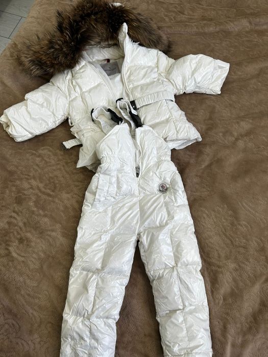 Продам детский комбинезон Монклер на девочку