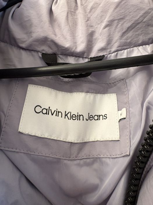 Лилав puffer Calvin Klein