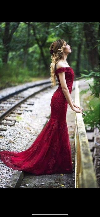 Абитуриентски рокли