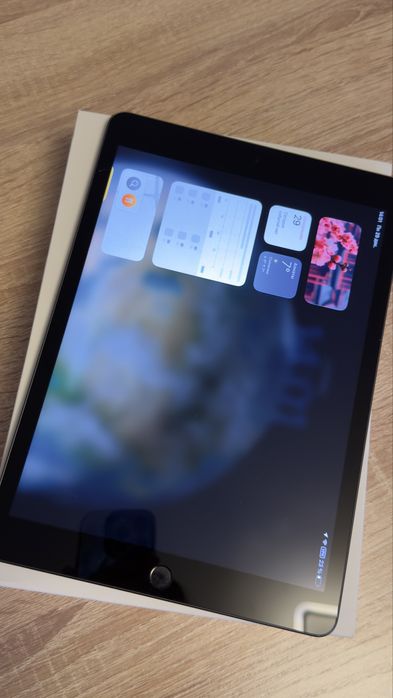 Продам iPad 9 поколения