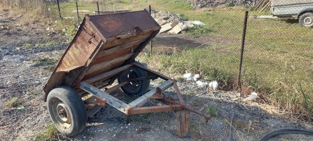 Продам прицеп самосвал