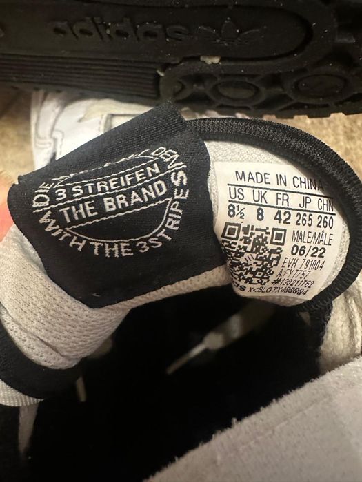 Adidas кроссовки