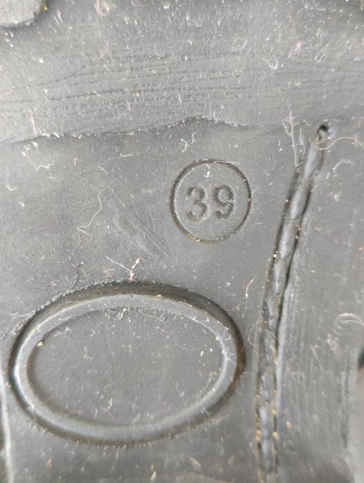 Ghete damă din piele