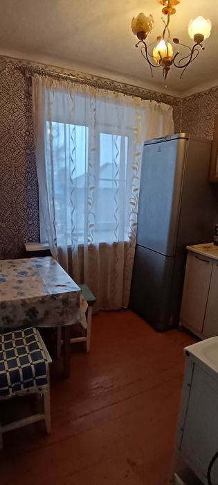 Продам 2-х ком-ю квартиру на Площади.