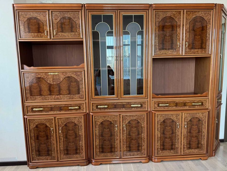 Стенка-сервант для гостиной пр-ва Италия