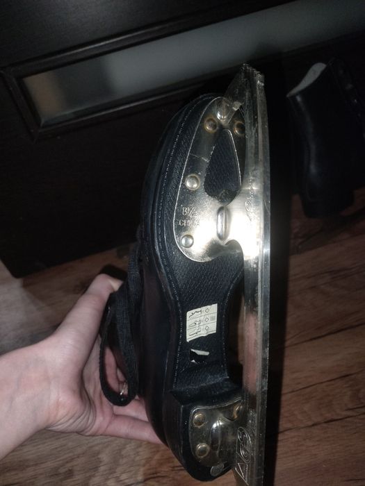 Коньки, черные, 33/34