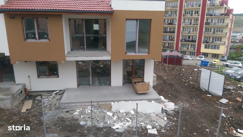 Apartament 3 dormitoare, pod mansardabil, gradina, loc parcare