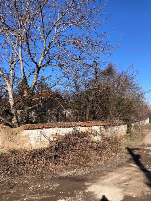 Продавам къща 55 кв. м. село Лесново/ град Елин Пелин