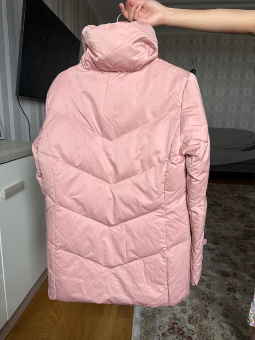 Женский теплый пуховик