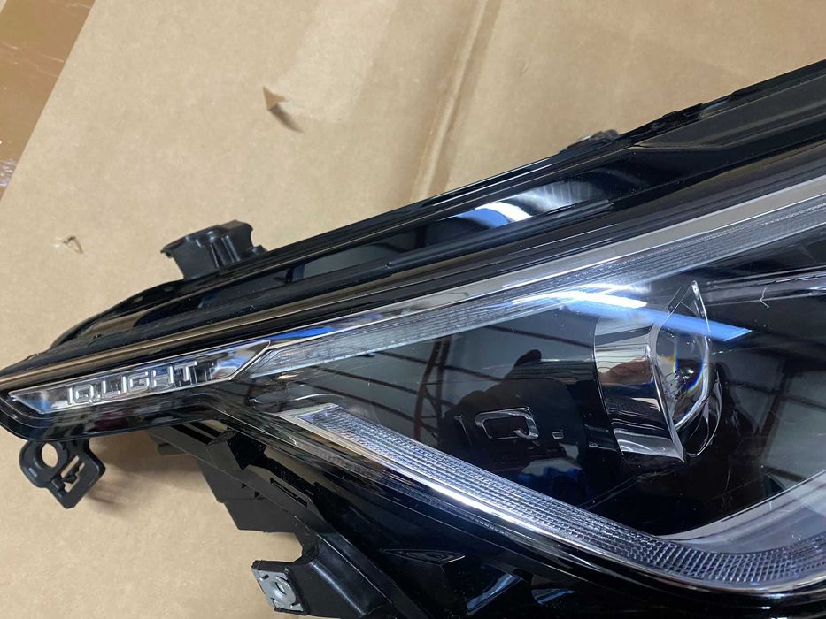 Far dreapta Led IQ LIght Matrix VW Golf 8 nou original