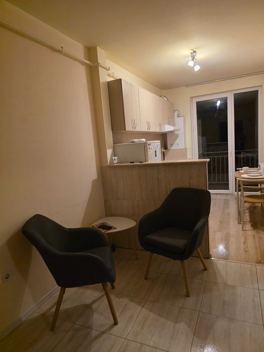 Inchiriez apartament cu o camera FLORESTI