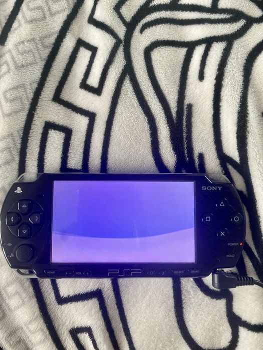 PSP 2000 приставка