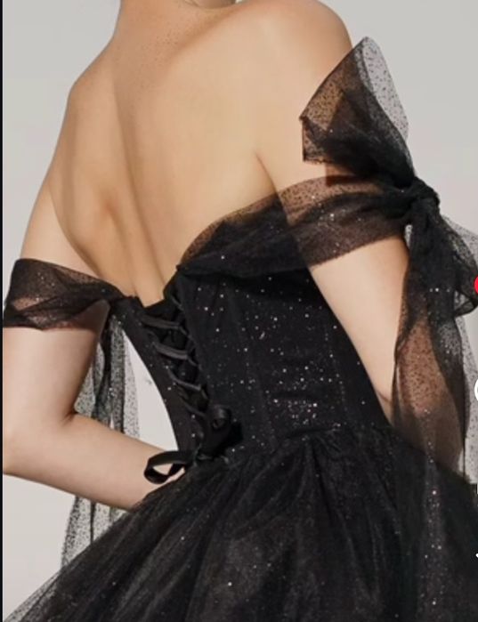 Пышное вечернее платье