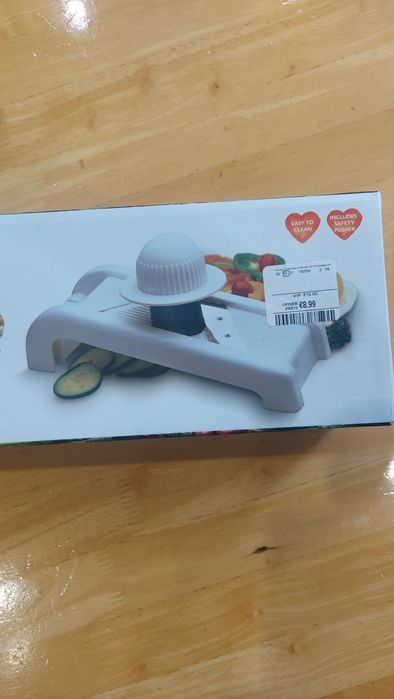 Продаю новую терку овощерезку