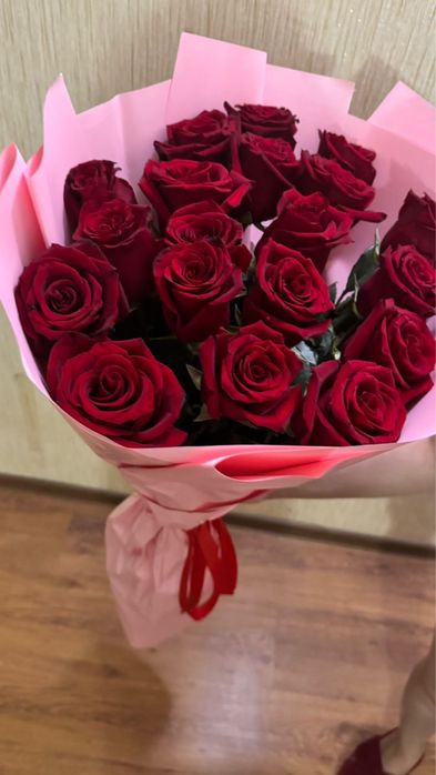 Голандские метровые розы