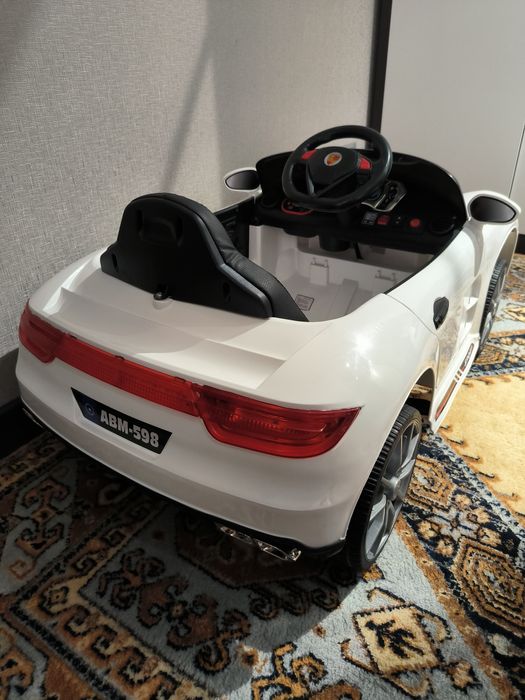 Детский электромобиль