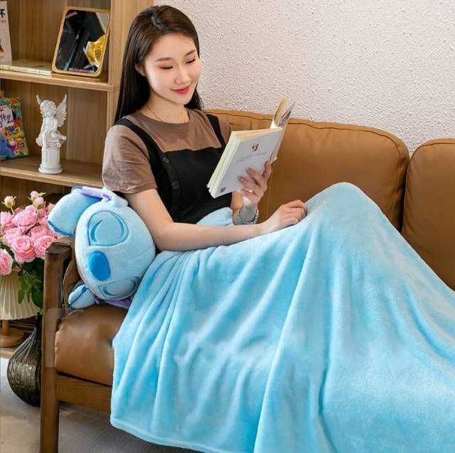 Плюшена играчка Лило и Стич с одеяло Комплект 3в1, Голям плюшен Стич