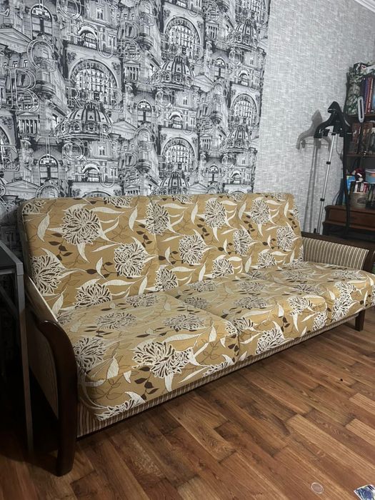 Продается диван 1,8 м раскладной