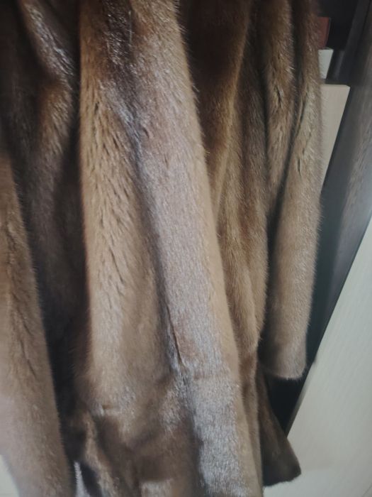 Продам шубу норковую