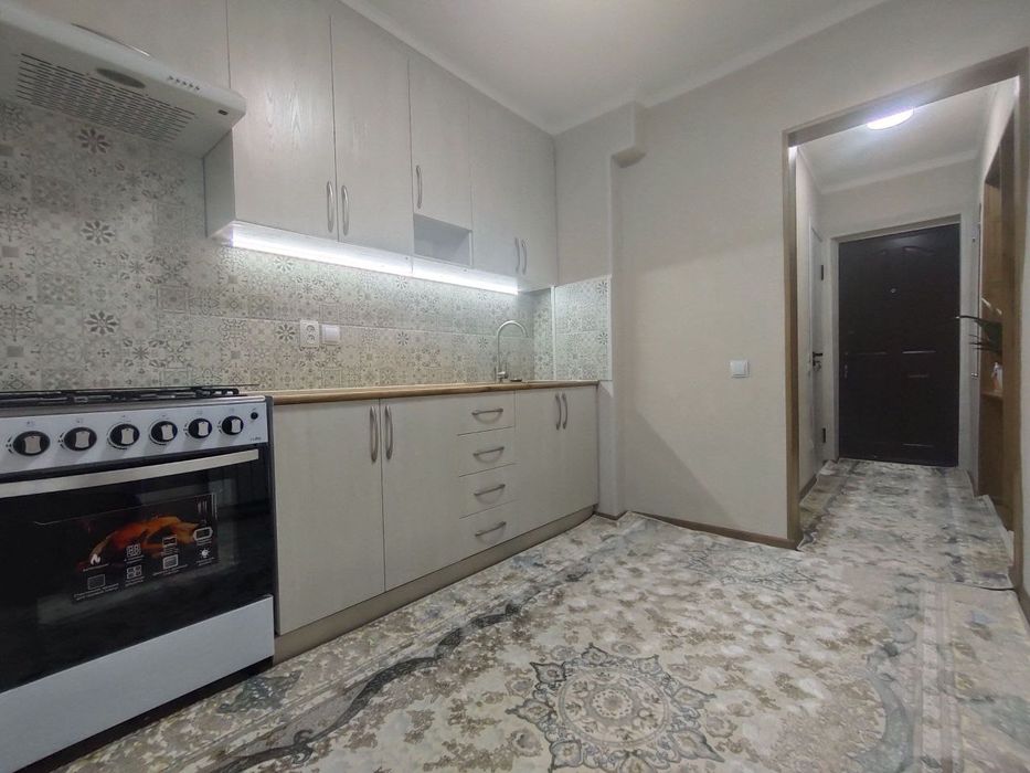 Центр.Срочно продам с ремонтом 1 комнатная квартира.Поселок Улугбек .Н