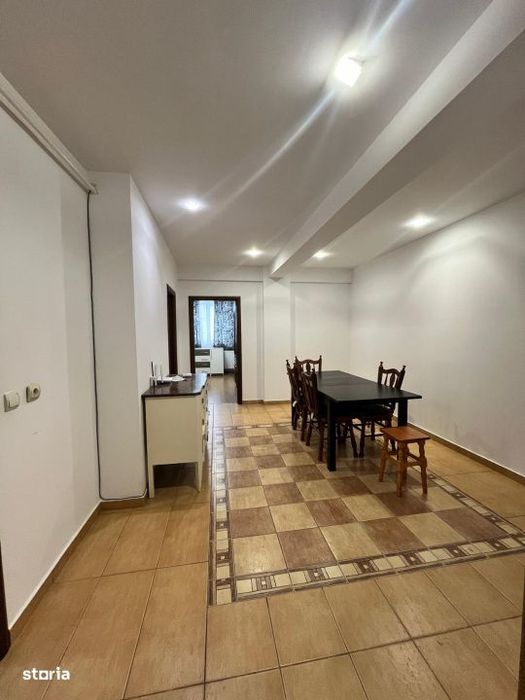 Apartament 3 camere, parter, 80 mp, zona Radauti — fotografia 3
