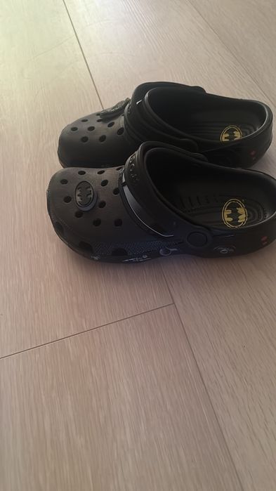 Продам детскую обувь