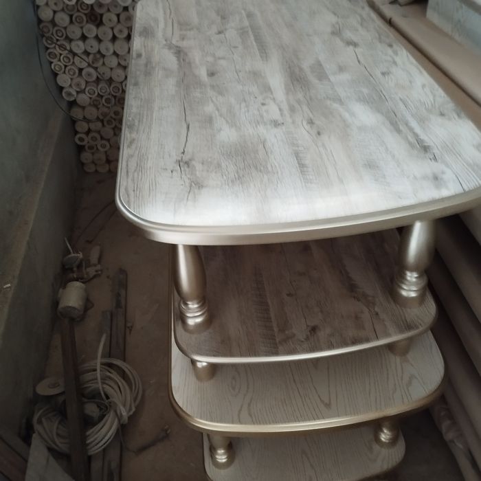 Продам журнальный стол