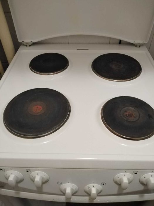 Печка-Gorenje и абсорбатор-AEG