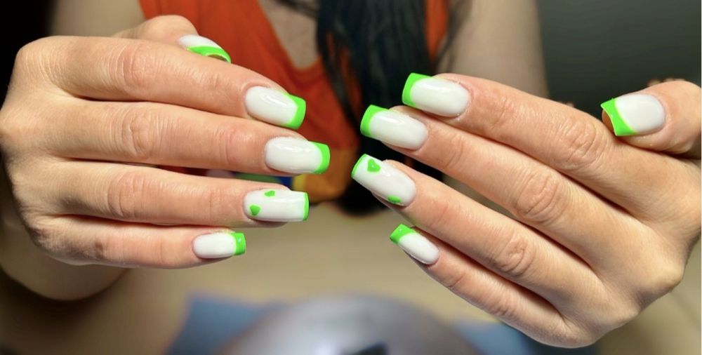 Маникюр на дому .