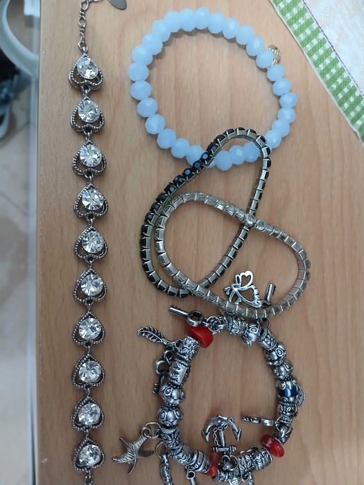 дамски гривни и комплект