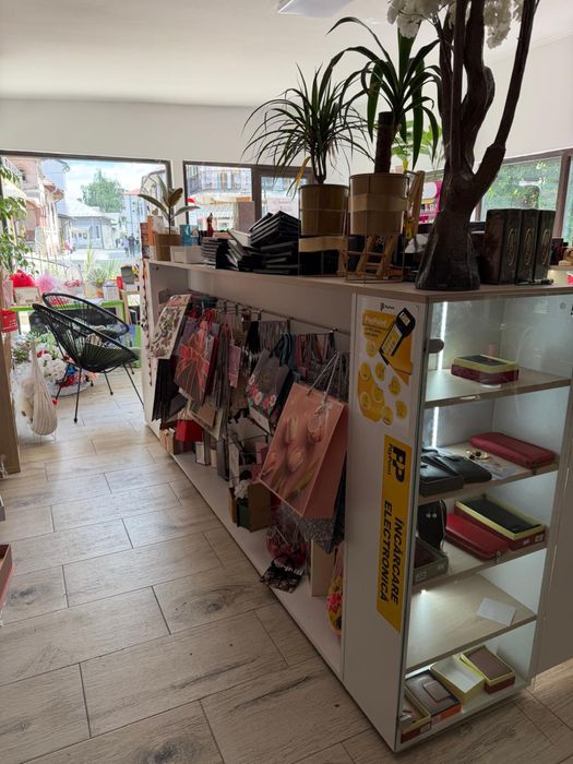 Mobilier comercial, insulă, de vanzare