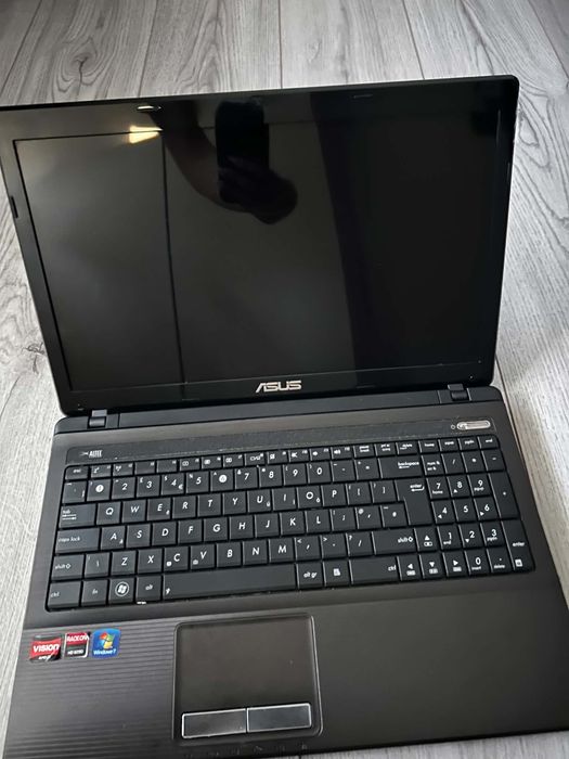 Vans laptop Asus