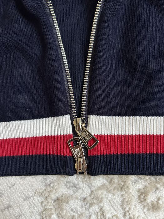 Продам кардиган Moncler