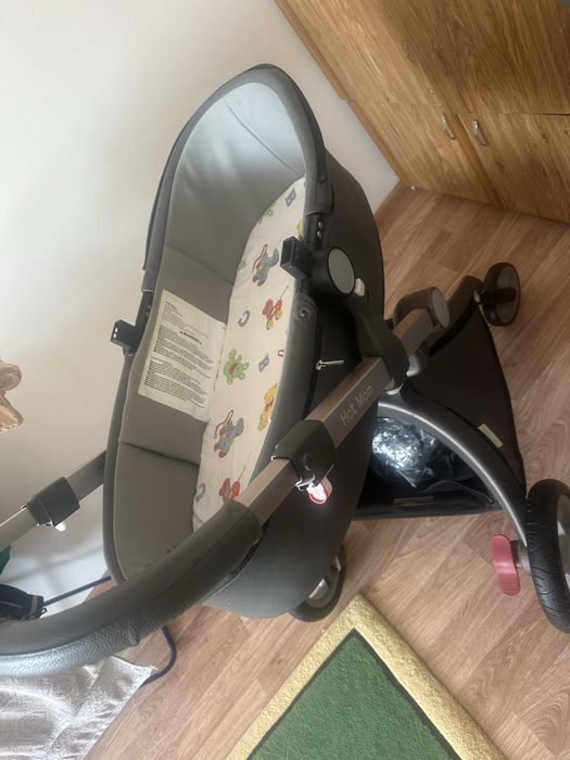 Срочно продам коляску (Hot Mom) оригинал