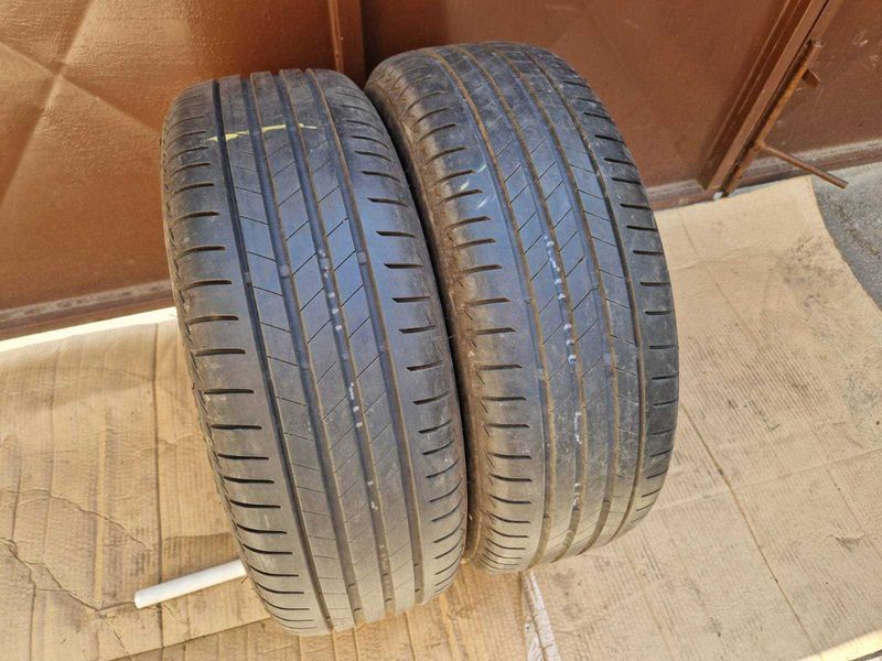 2 Bridgestone R16 195/55
летни гуми
DOT3722