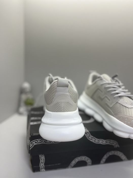 Versace chain reaction