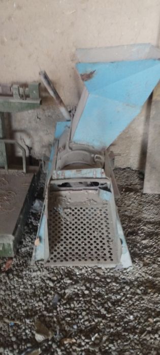 Макаини сутадан аеирадигон трактор 500$ воми билан ишлаеди