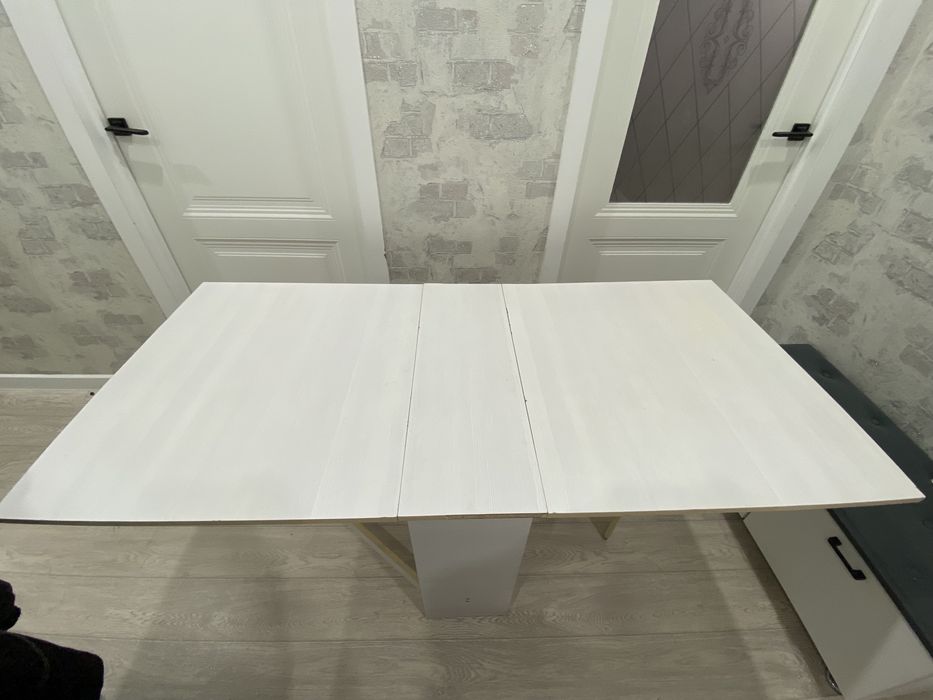 Стол книжка продам