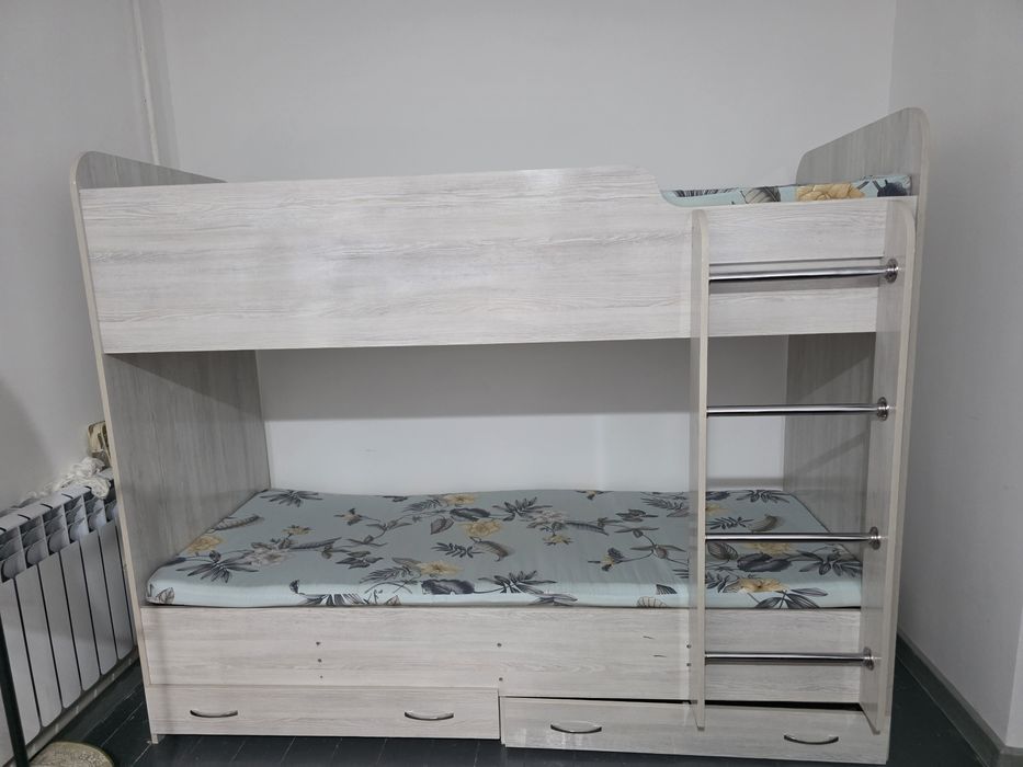 Продается двухярустная кровать